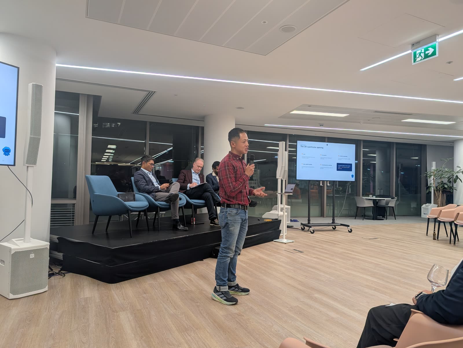 The room at Vorboss during the discussion
