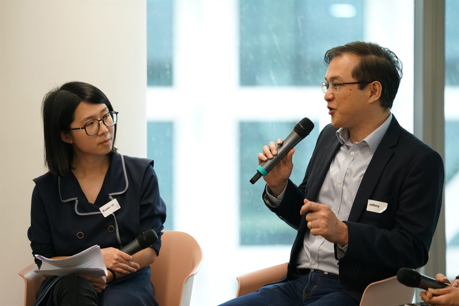 Panellist Jeffrey Ng responding alongside moderator Lin Kuan-yi